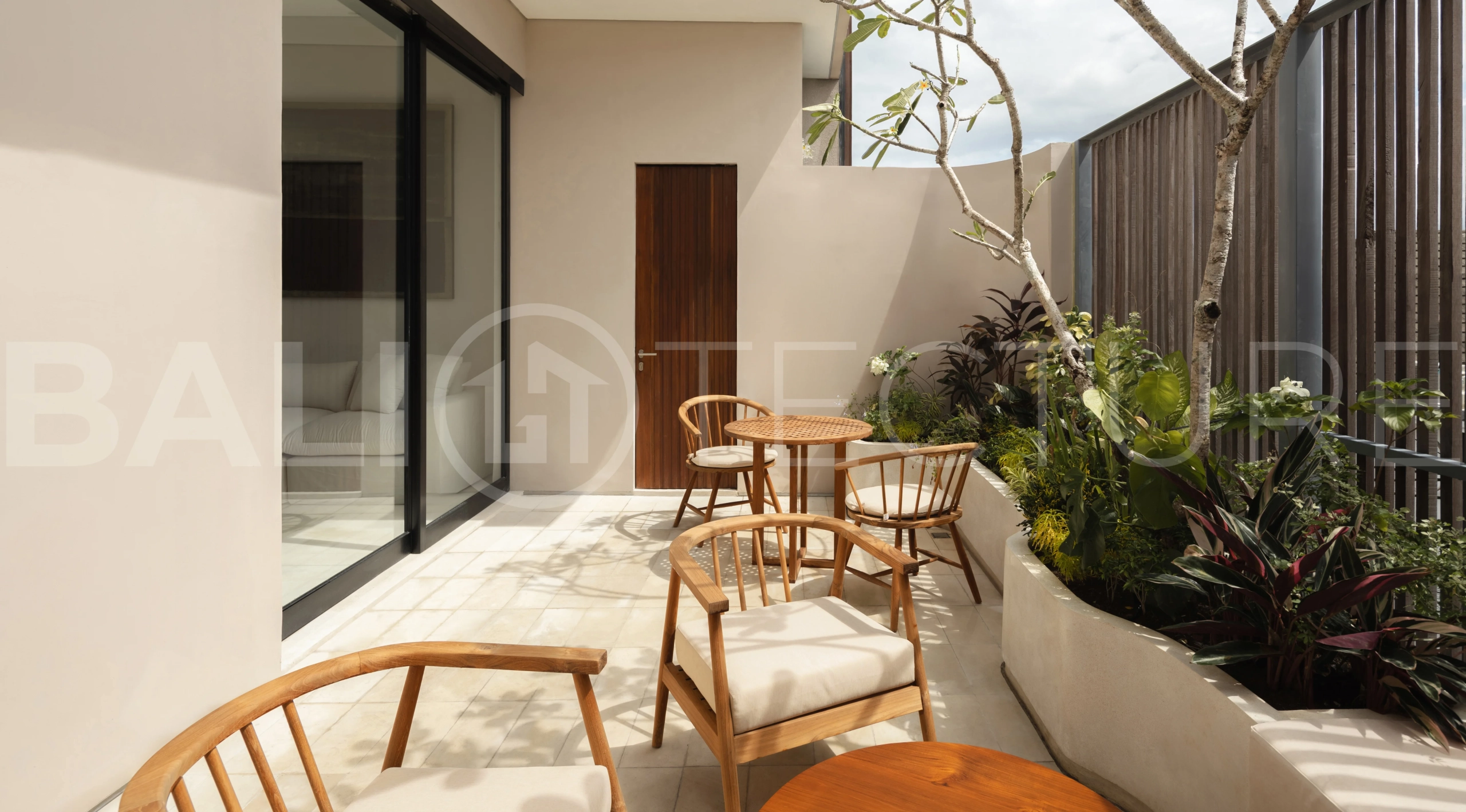 Modern-Aesthetic-3-Bedroom-Villa-for-Sale-in-Berawa-Canggu-15