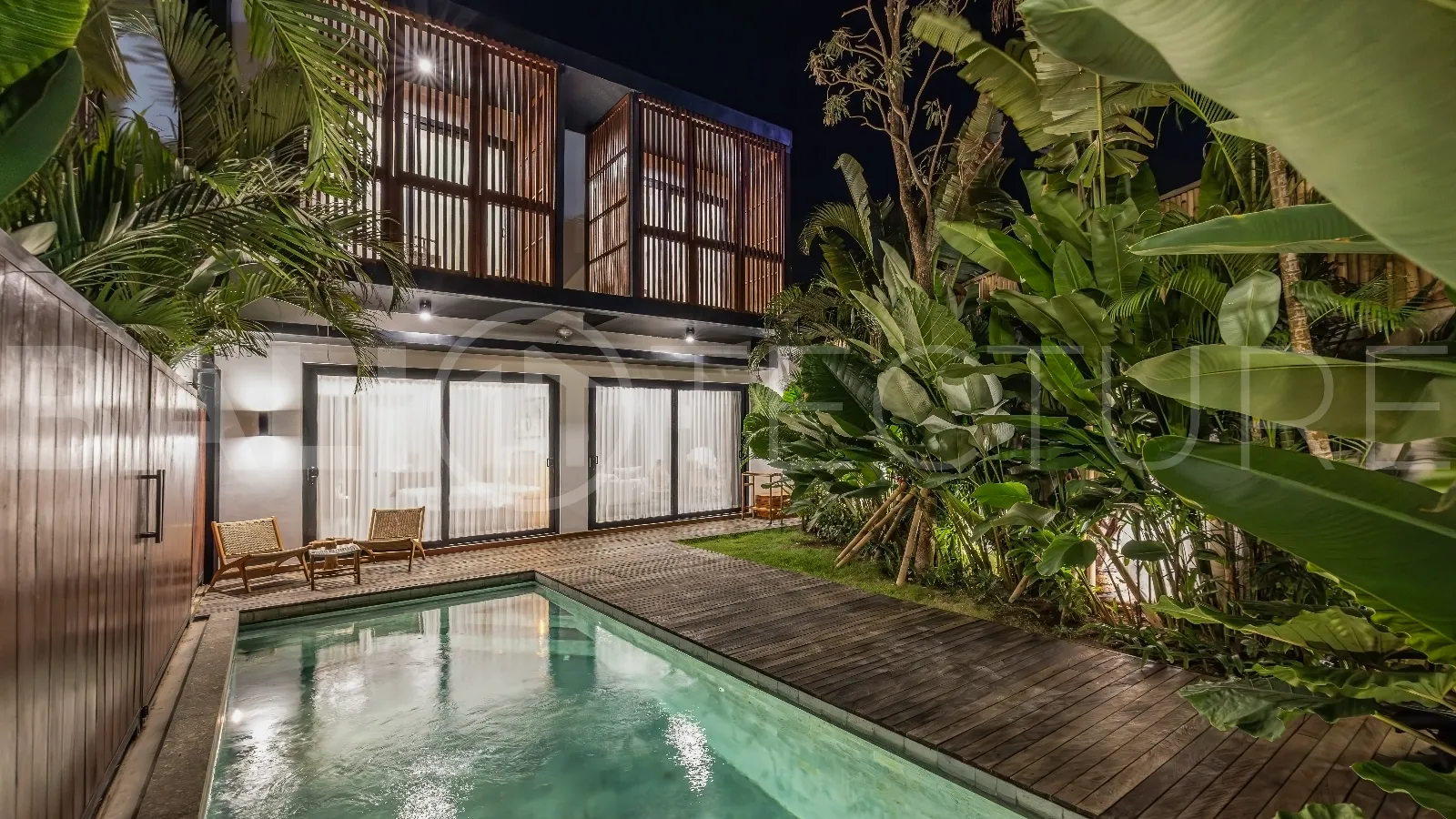 Modern-Tropical-3-Bedroom-Villa-for-Sale-near-Batu-Bolong-Beach-Canggu-13