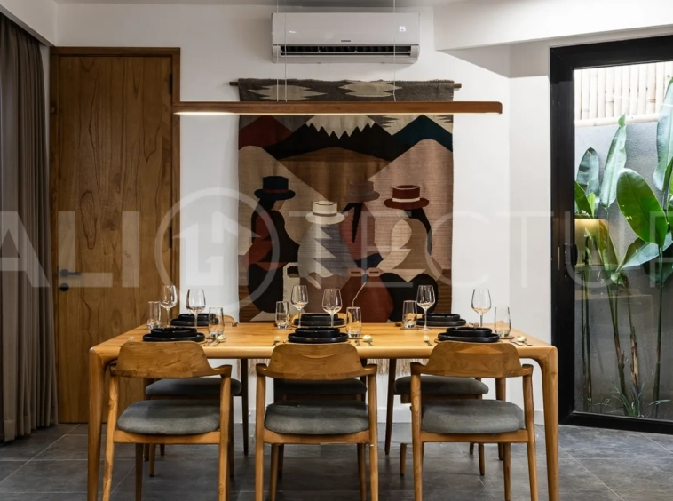 Modern-Tropical-3-Bedroom-Villa-for-Sale-near-Batu-Bolong-Beach-Canggu-19