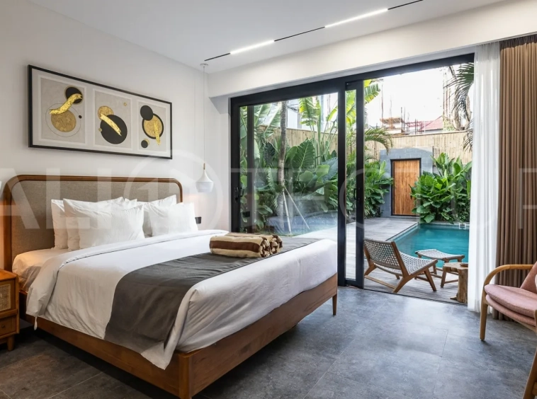 Modern-Tropical-3-Bedroom-Villa-for-Sale-near-Batu-Bolong-Beach-Canggu-20