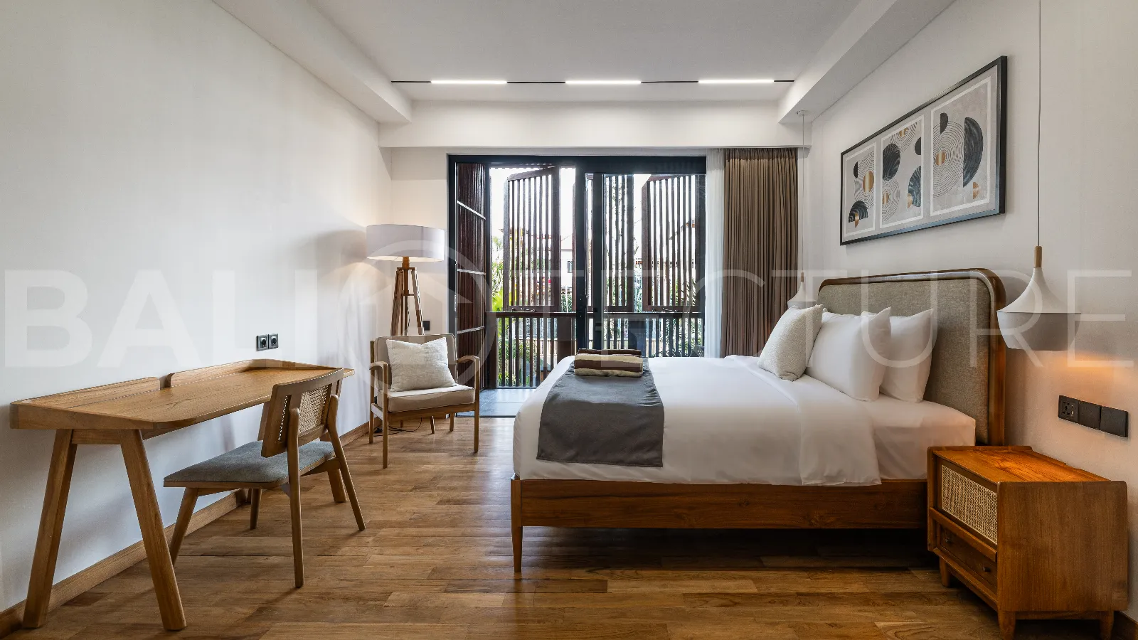 Modern-Tropical-3-Bedroom-Villa-for-Sale-near-Batu-Bolong-Beach-Canggu-4