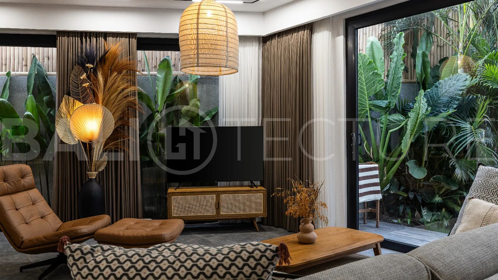 Modern-Tropical-3-Bedroom-Villa-for-Sale-near-Batu-Bolong-Beach-Canggu-7
