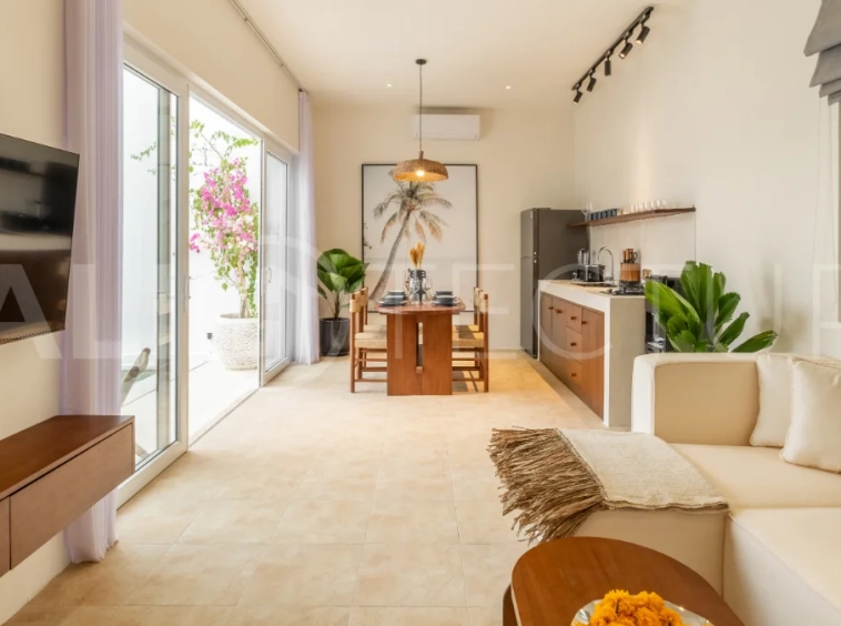 Tropical-2-Bedroom-Villa-for-Sale-in-the-Heart-of-Berawa-Canggu-5