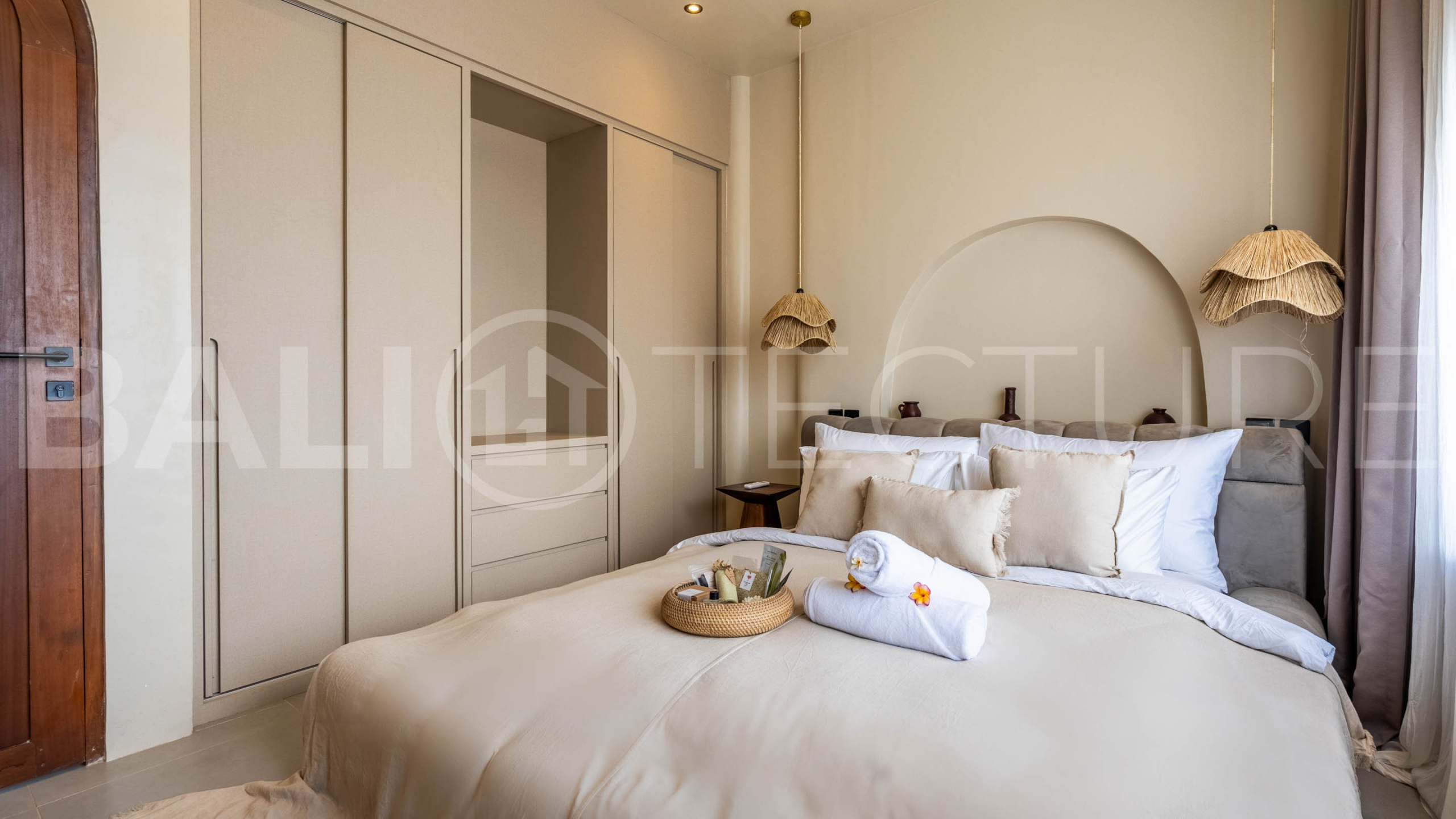 Stunning Finished 2 Bedroom Villa for Sale in Pererenan8