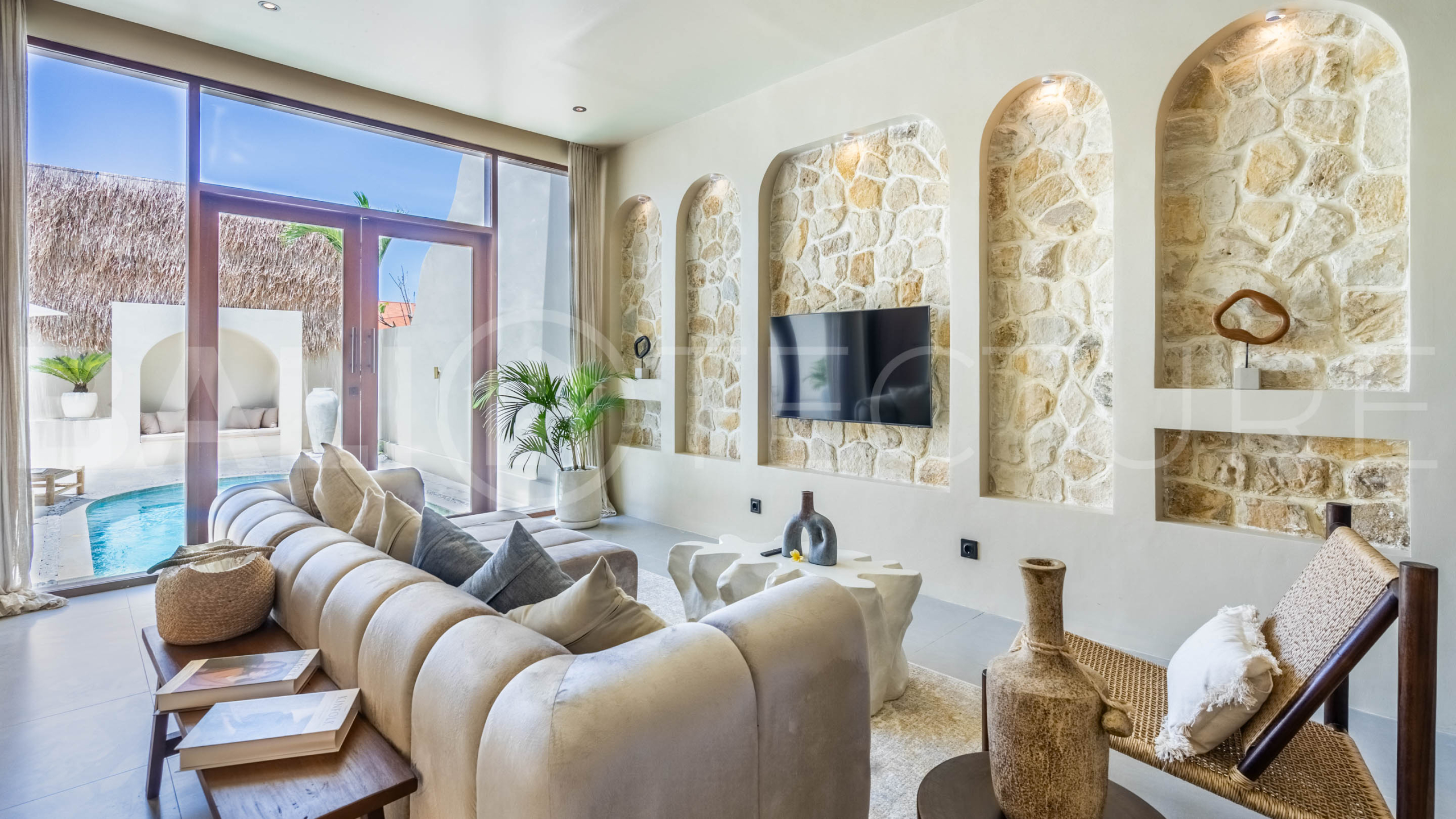 Stunning Finished 2 Bedroom Villa for Sale in Pererenan18