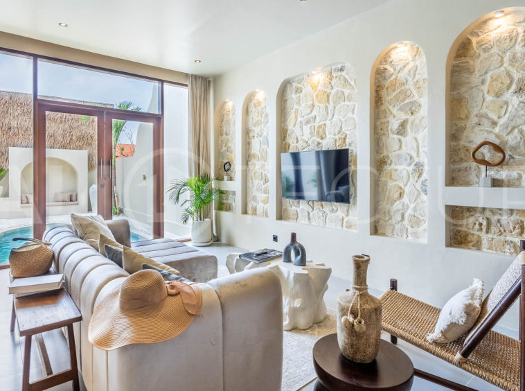 Stunning Finished 2 Bedroom Villa for Sale in Pererenan5