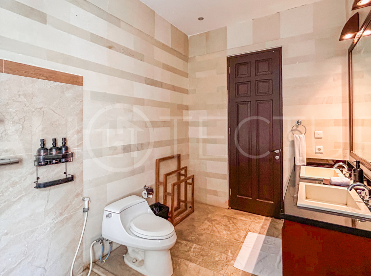 Amazing-Ocean-Views-Villa-for-Sale-in-Balangan-10