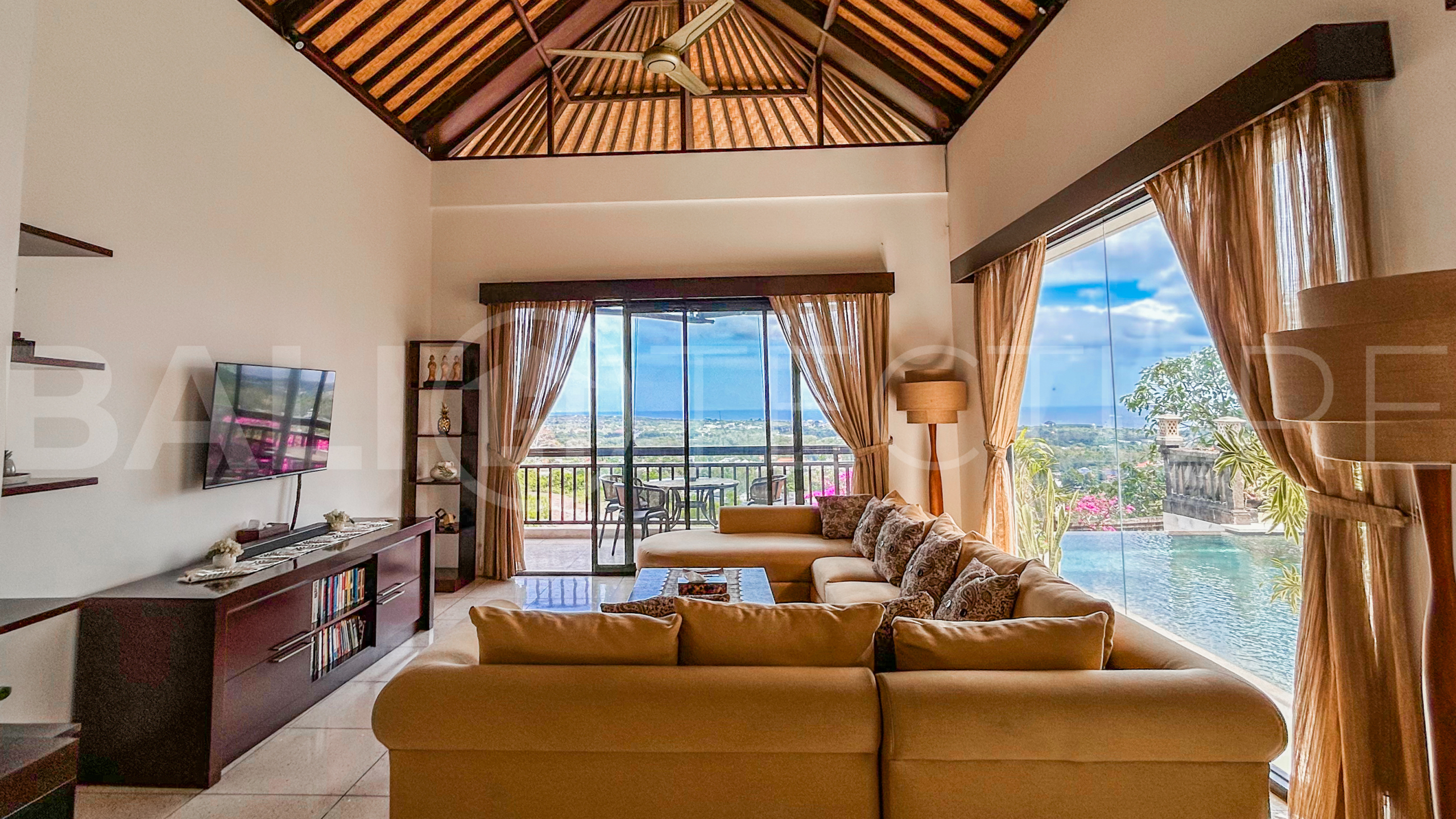 Amazing-Ocean-Views-Villa-for-Sale-in-Balangan-26