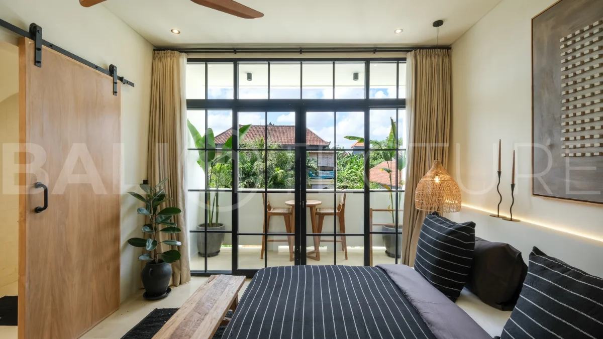Brand-New-Tropical-Villa-for-Sale-in-Pererenan-14