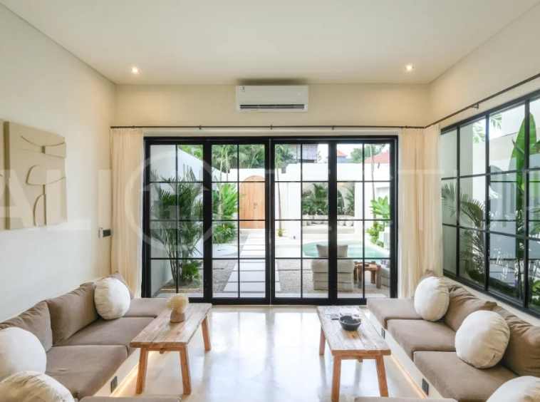 Brand-New-Tropical-Villa-for-Sale-in-Pererenan-15