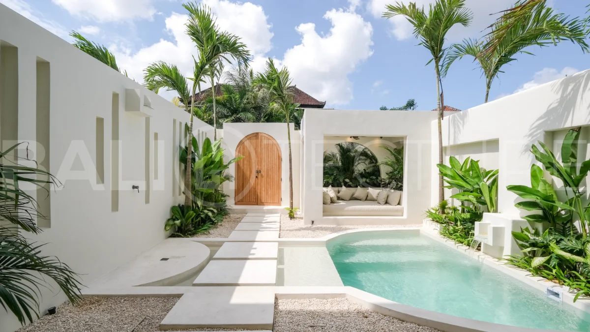Brand-New-Tropical-Villa-for-Sale-in-Pererenan-8