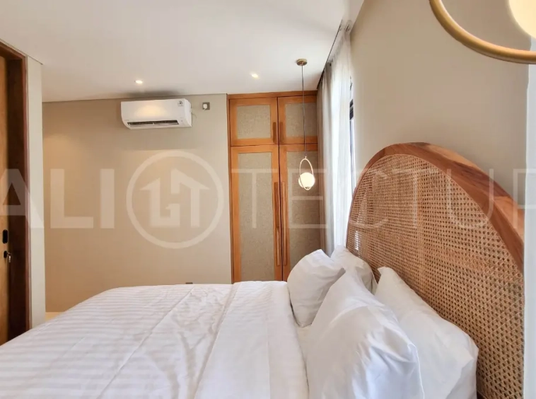Tropical 2 Bedroom Villa with Ocean View Rooftop in Melasti 7