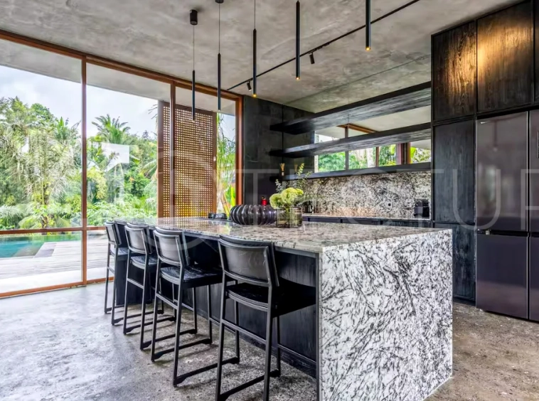 Magnificent-Jungle-View-Villa-for-Sale-in-Ubud-Bali-10