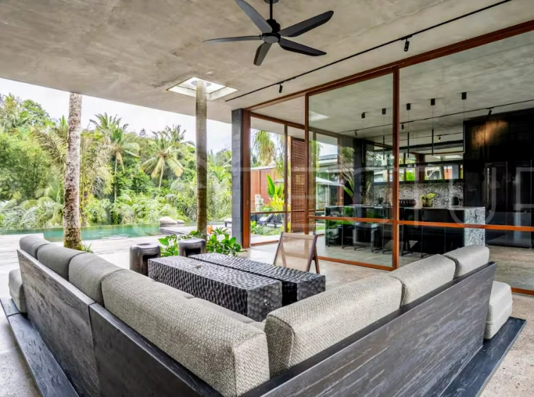 Magnificent-Jungle-View-Villa-for-Sale-in-Ubud-Bali-19