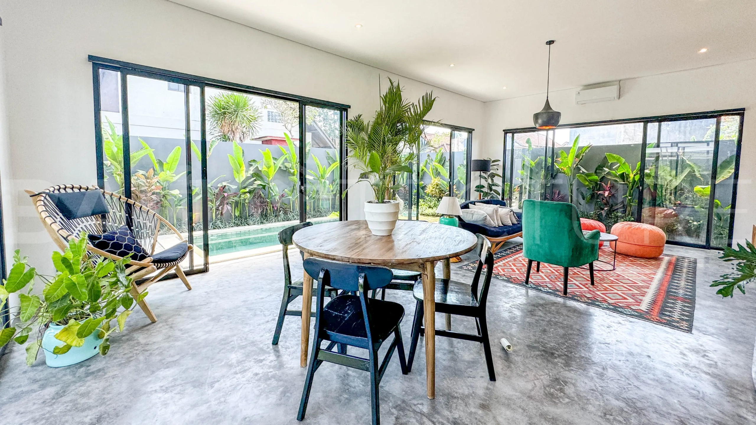 Tranquil-2-Bedroom-Villa-for-Sale-between-Kerobokan-and-Umalas-11