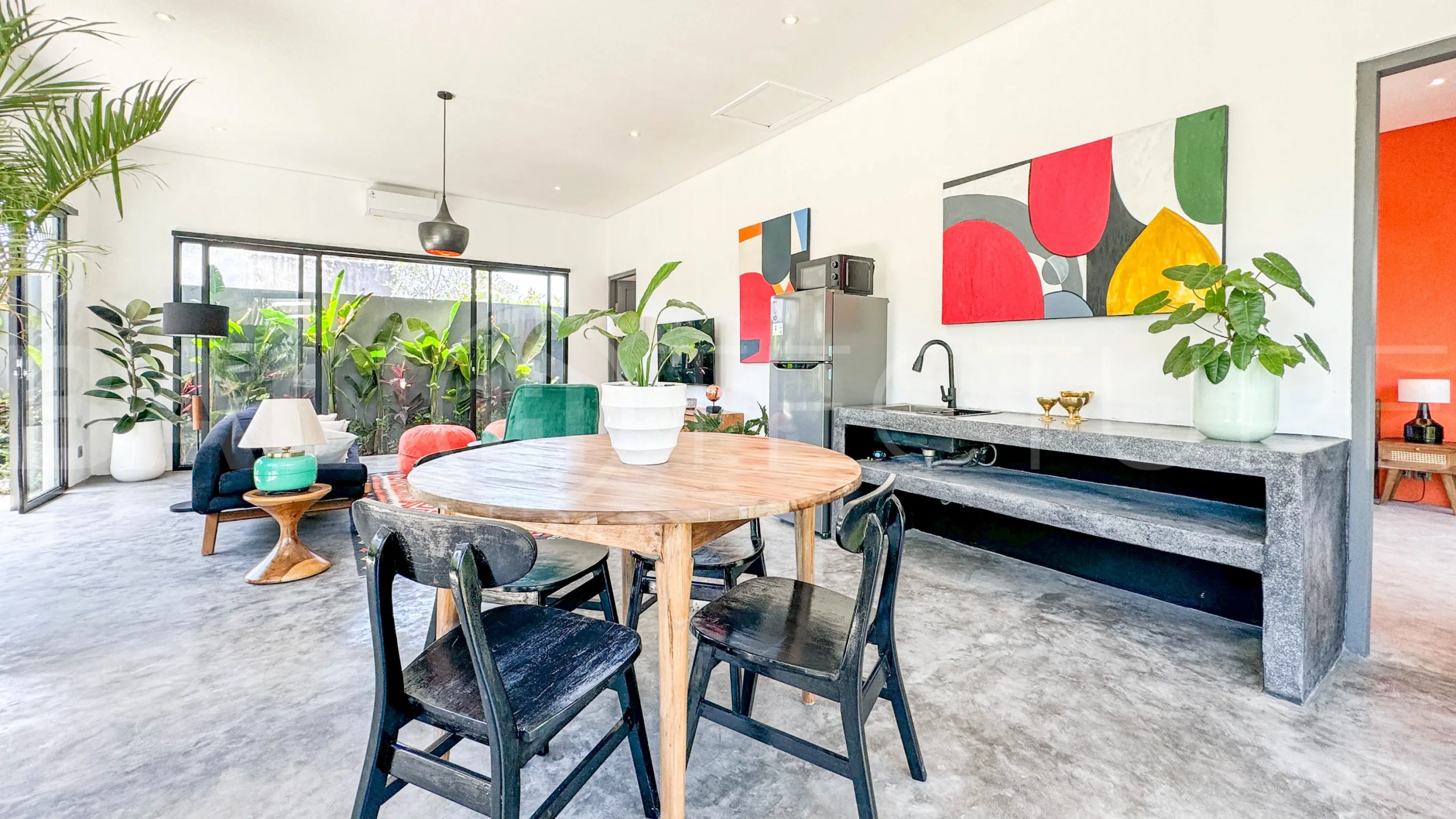 Tranquil-2-Bedroom-Villa-for-Sale-between-Kerobokan-and-Umalas-12