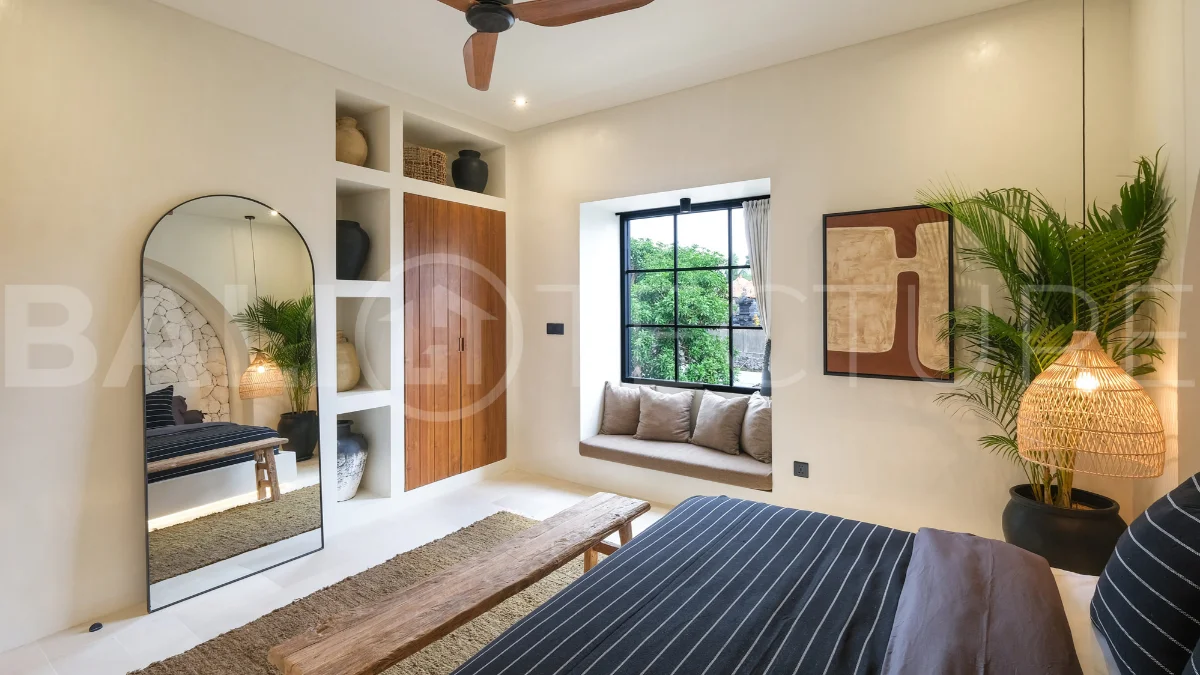 Tropical-Mediterranean-Villa-for-Sale-in-Pererenan-13