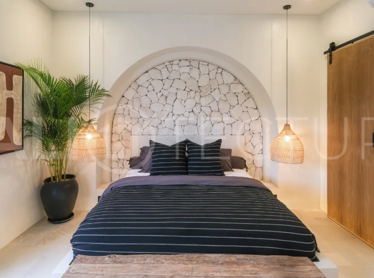 Tropical-Mediterranean-Villa-for-Sale-in-Pererenan-16