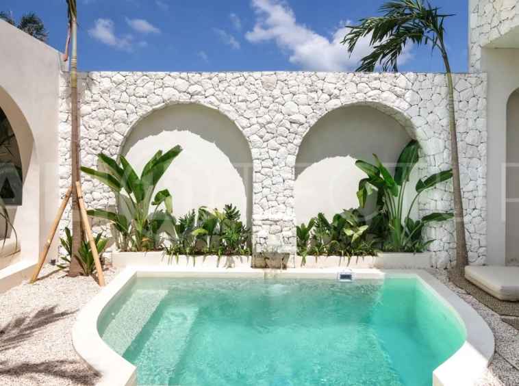 Tropical-Mediterranean-Villa-for-Sale-in-Pererenan-2