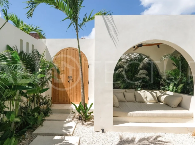 Tropical-Mediterranean-Villa-for-Sale-in-Pererenan-3