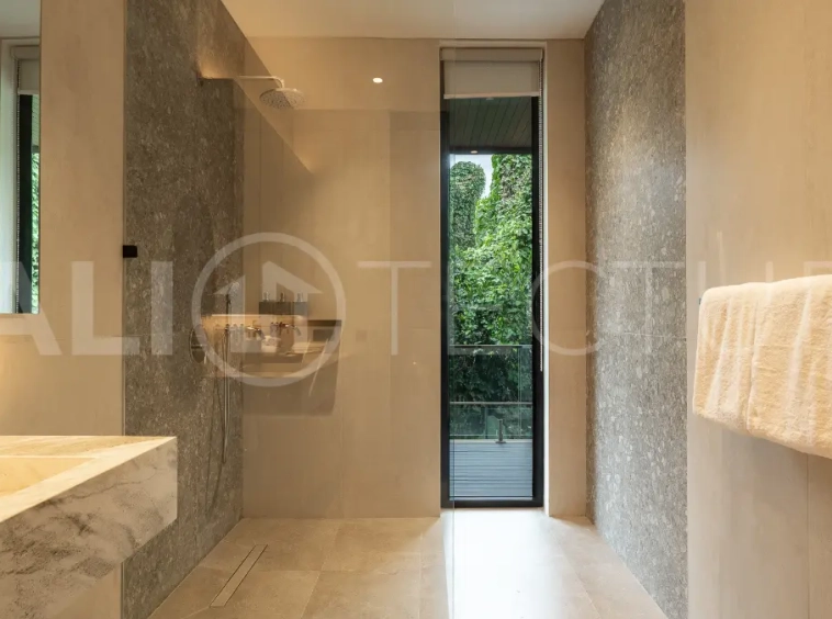 Luxury-Jungle-View-Villa-for-Sale-in-Ubud-Bali-22