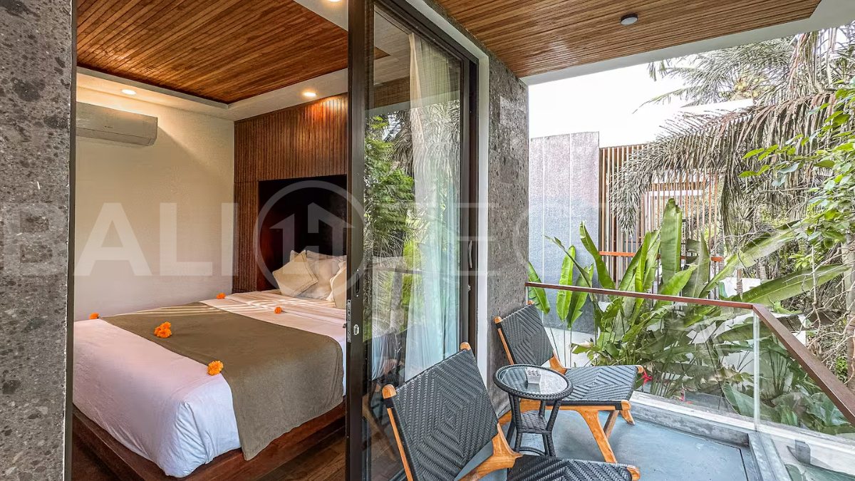 Tropical-Modern-Villa-for-Sale-near-Nuanu-City-Nyanyi-1