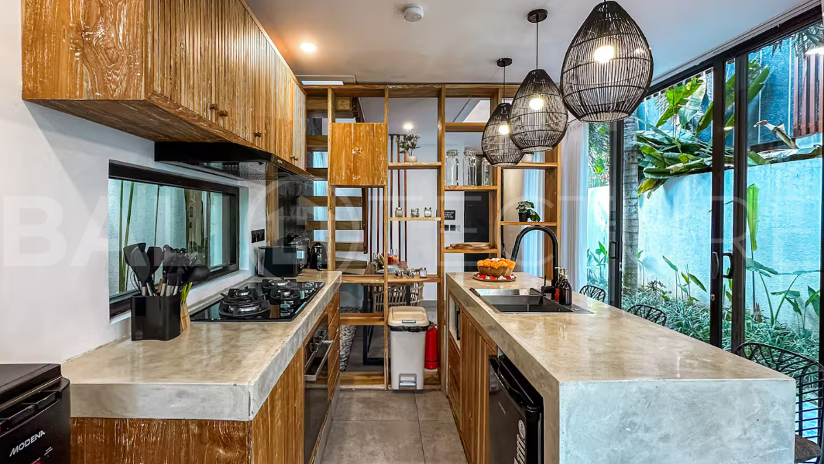 Tropical-Modern-Villa-for-Sale-near-Nuanu-City-Nyanyi-6