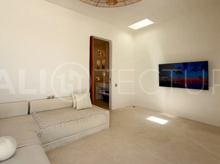 Brand-New-Ricefield-View-Villa-for-Sale-in-Munggu-14