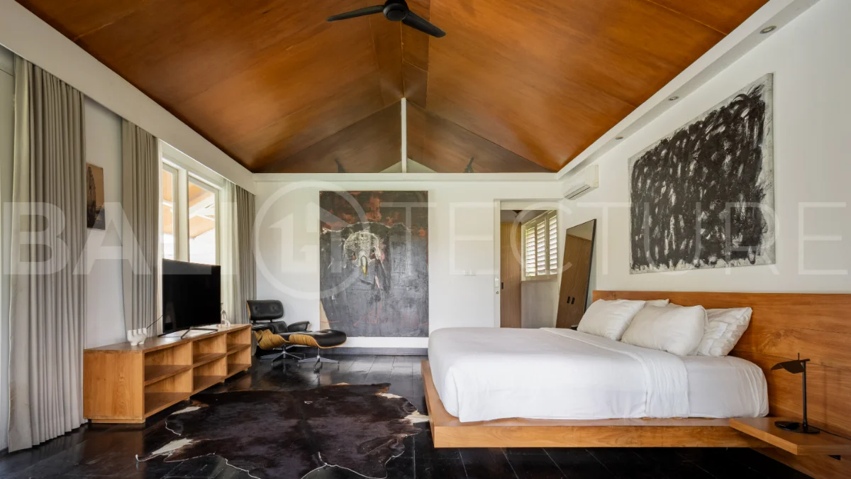 Grand-3-Bedroom-Villa-for-Sale-near-Echo-Beach-Canggu-16