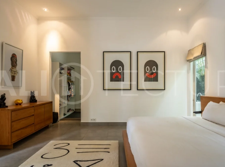 Grand-3-Bedroom-Villa-for-Sale-near-Echo-Beach-Canggu-24