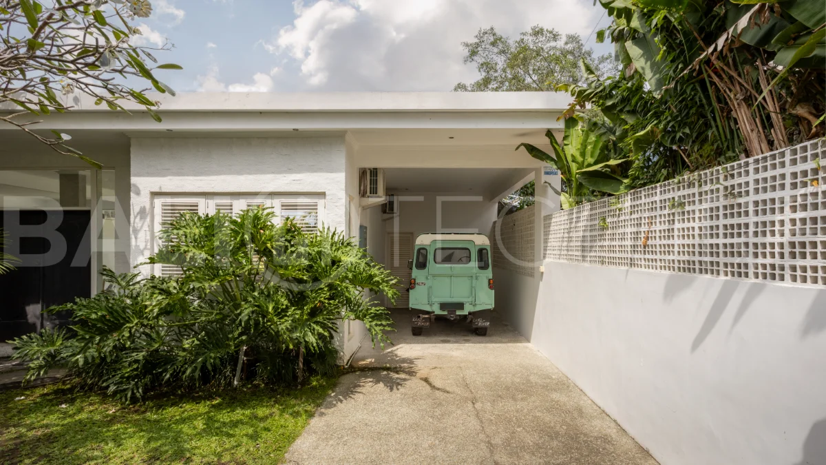 Grand-3-Bedroom-Villa-for-Sale-near-Echo-Beach-Canggu-27