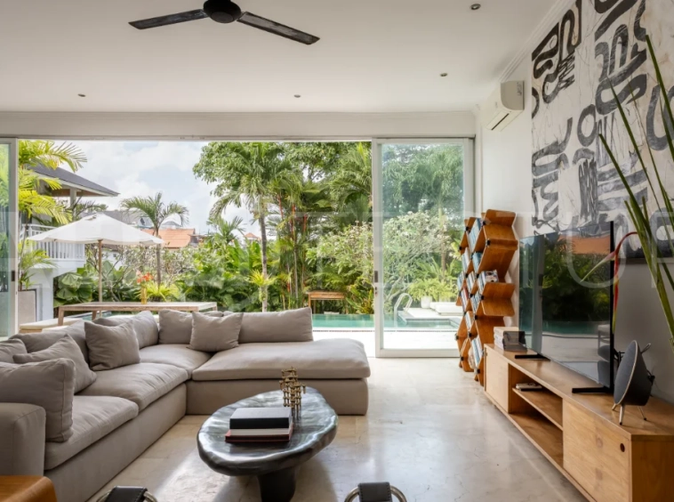 Grand-3-Bedroom-Villa-for-Sale-near-Echo-Beach-Canggu-7