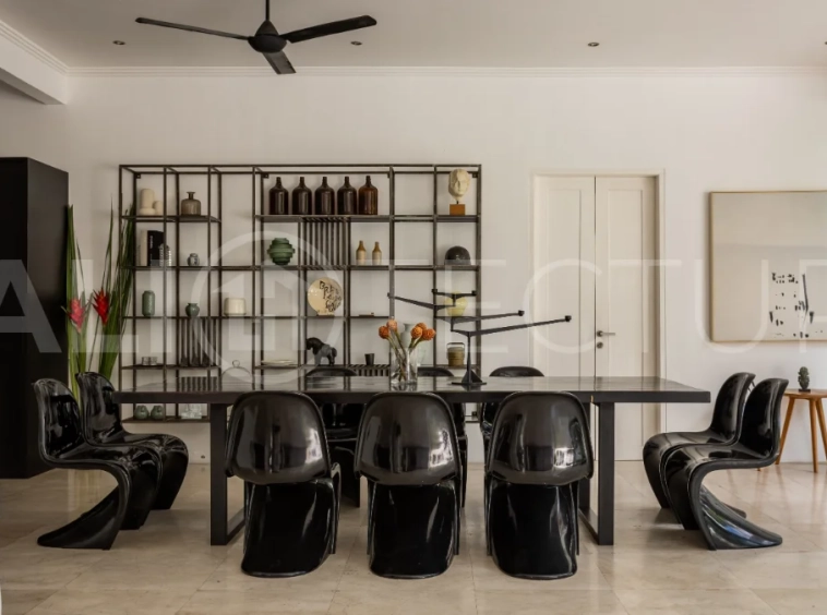 Grand-3-Bedroom-Villa-for-Sale-near-Echo-Beach-Canggu-9