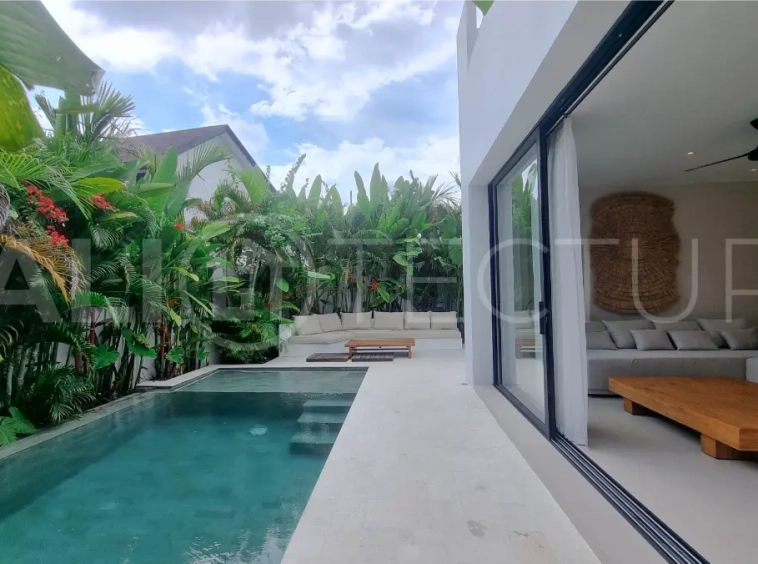 Brand New 3 Bedroom Villa in Prime Babakan Location2