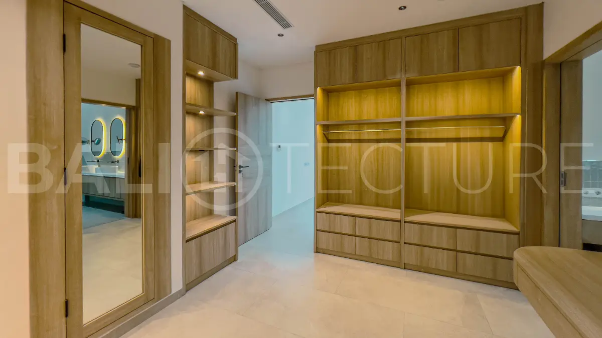 Sustainable Luxury Living, Smart 5 Bedroom Villa in Tumbak Bayuh 9