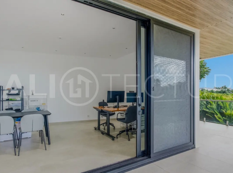 Sustainable Luxury Living, Smart 5 Bedroom Villa in Tumbak Bayuh 22