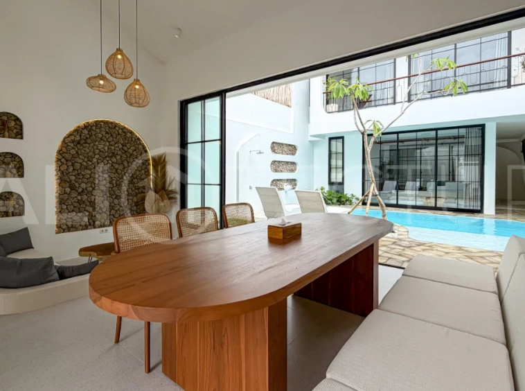 Stunning-View-3-Bedroom-Villa-for-Sale-between-Ungasan-and-Uluwatu-2