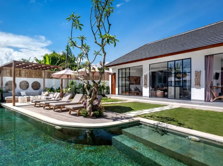 Modern 2-Bedroom Tropical Villa with Rice Field Views in Cemagi13