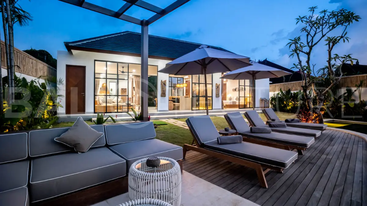 Modern 2-Bedroom Tropical Villa with Rice Field Views in Cemagi19