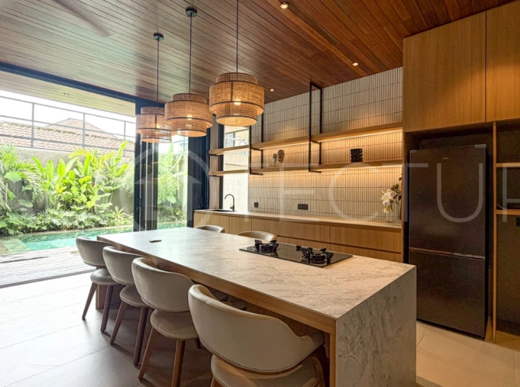 Brand-New-3-Bedroom-Villa-for-Sale-in-a-One-Gated-Complex-in-Kuta-41