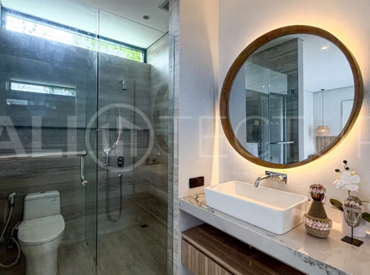 Brand-New-3-Bedroom-Villa-for-Sale-in-a-One-Gated-Complex-in-Kuta-7