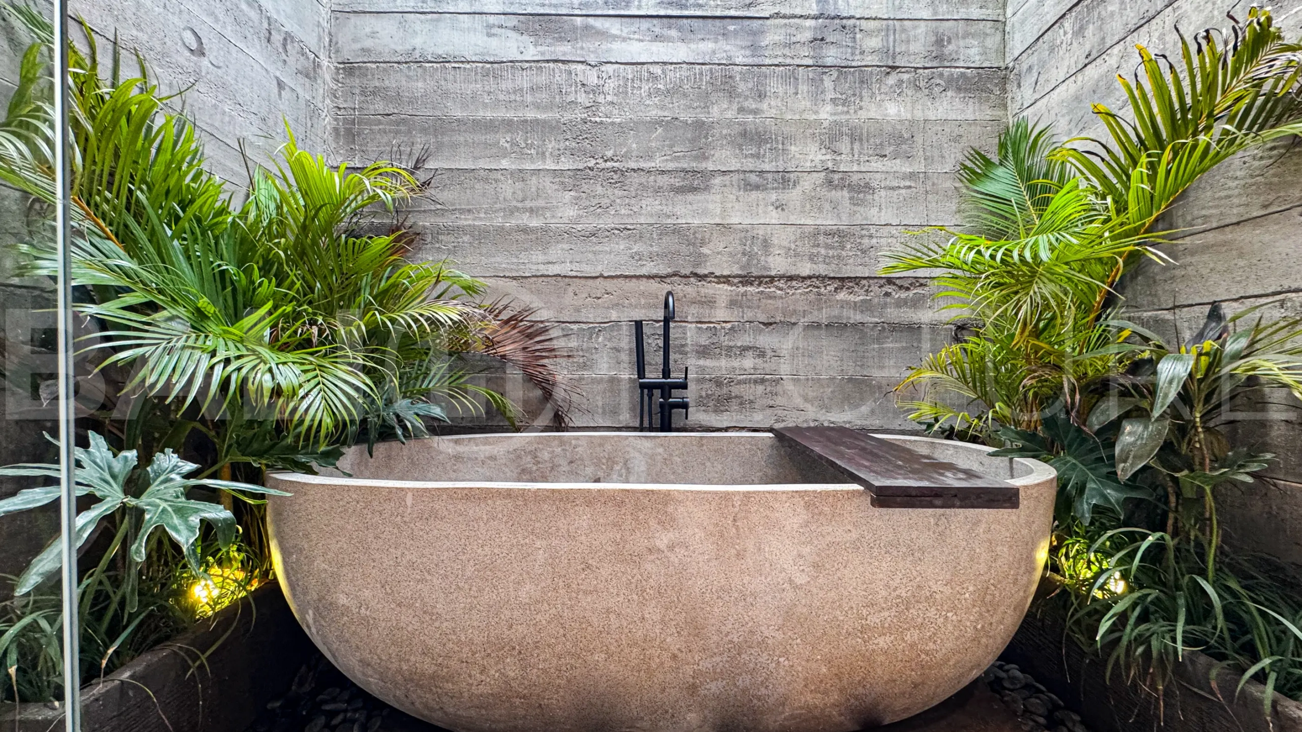 Desa-Hut-2-Bedroom-Tropical-Villa-for-Sale-in-Kerobokan-6