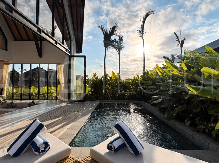 Desa-Hut-2-Bedroom-Tropical-Villa-for-Sale-in-Kerobokan-64