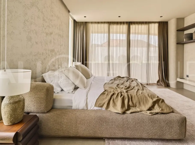 Modern Tropical 3BR Villa in Berawa – Minutes to FINNS & Atlas4