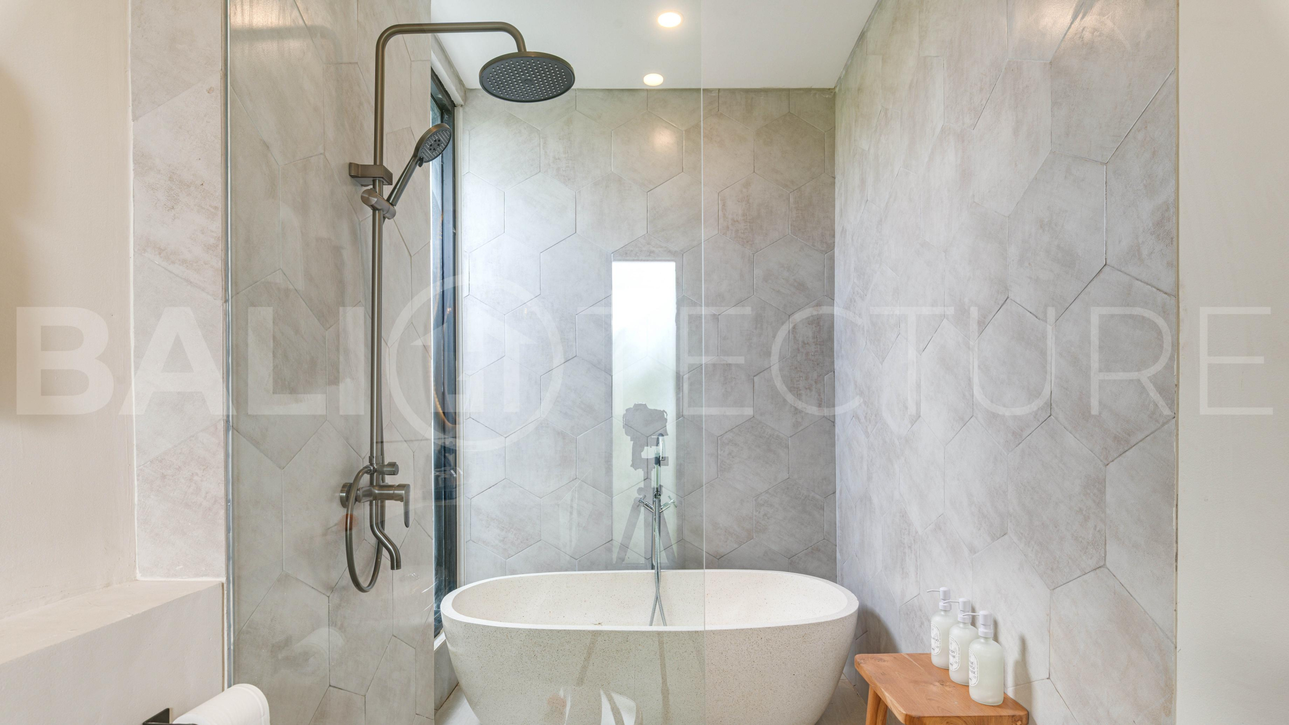 Brand New 5 Bedroom Leasehold Villa for Sale in Tumbak Bayuh 14