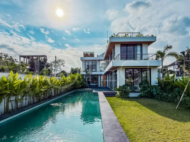 2-Units-of-3-Bedroom-Tropical-Villa-for-Sale-near-Tanah-Lot-Beach-11