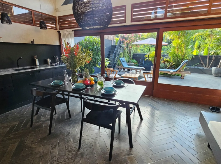 Modern Tropical 4-Bedroom Villa Complex in Pererenan2