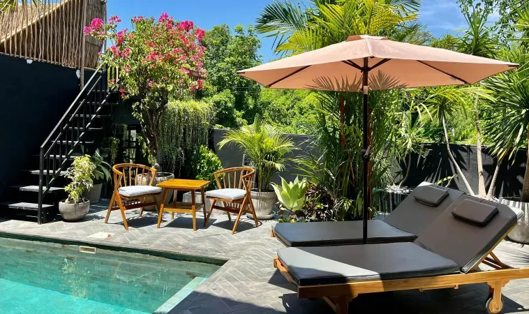 Modern Tropical 4-Bedroom Villa Complex in Pererenan11