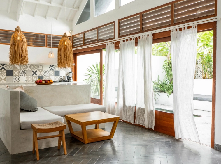 Modern Tropical 4-Bedroom Villa Complex in Pererenan3