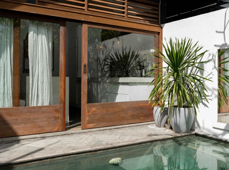 Modern Tropical 4-Bedroom Villa Complex in Pererenan5